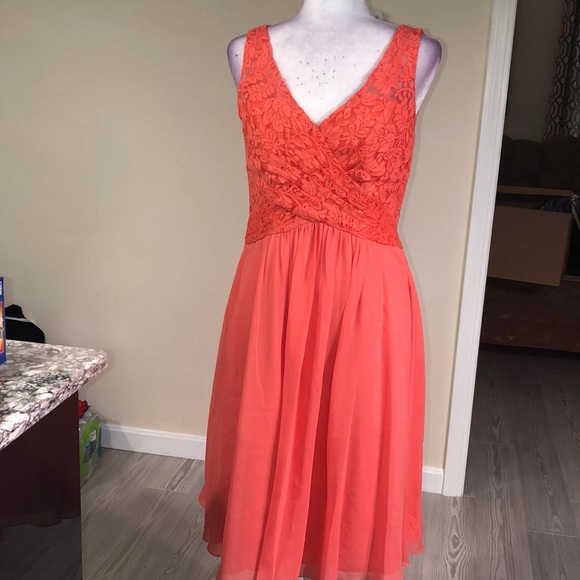 Grapefruit lace and chiffon knee length - Picture 9 of 12